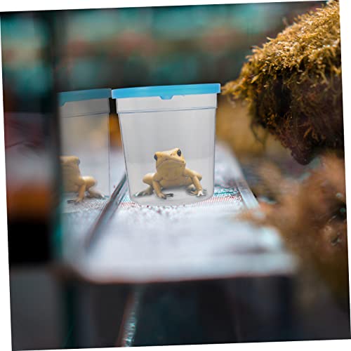 Plastic Reptile Feeding Box Lid Mini Turtle Tank and Betta Fish Cup Insect Breeding Container for Terrarium and Aquariums 1 Piece Random Color