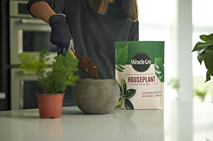 Miracle-Gro Houseplant Potting Mix, 4 qt. (2-Pack) | Fertilized Indoor Plant Soil for Containers, Designed to be Less Prone to Gnats - size: 2 Pack, style: Houseplant