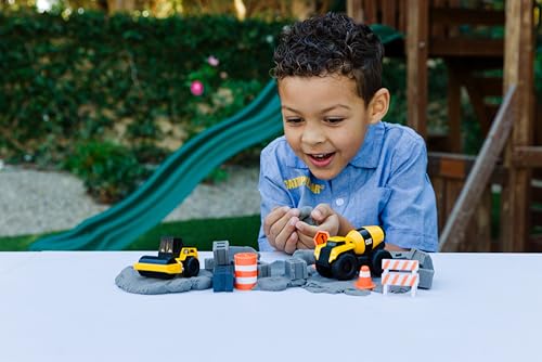 CAT Construction Toys, Dig N' Build Concrete Playset with 10 Oz of Compound, 2 Little Machine Vehicles, Ages 3+ - style: Concrete