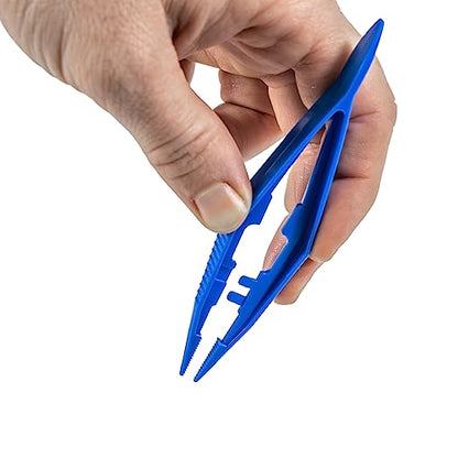 Vakly Disposable Plastic Forceps Tweezers Blue (30 Pack) – Serrated Tip Medical Tweezers with Finger Ridges & Narrow Points for First Aid, Lab, Crafts & School Science