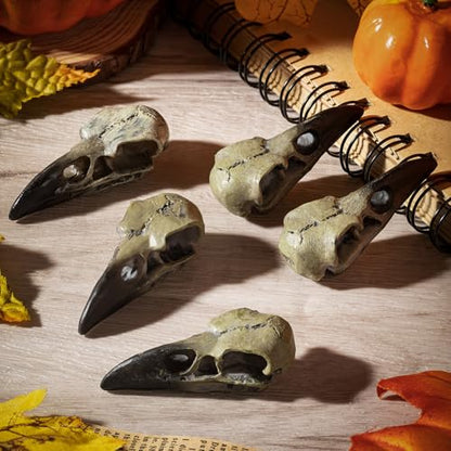 3Pcs Halloween Raven Skull Decor, 2.6 Inches Gothic Fake Crow Skull Pendant for Necklace, Wall Decorations - style: 3Pcs