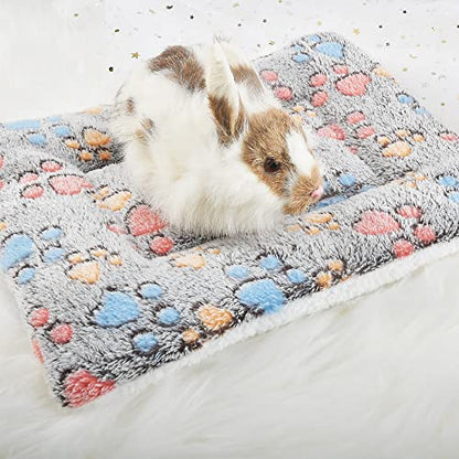 Small Animal Bed Mat, Soft & Warm, Suitable for Guinea Pig, Hamster, Rabbit, Rat and Bearded Dragon (XX-Large(19.7''x15.7''), Footprint Grey) - color: Footprint Grey, size: XX-Large(19.7''x15.7'')