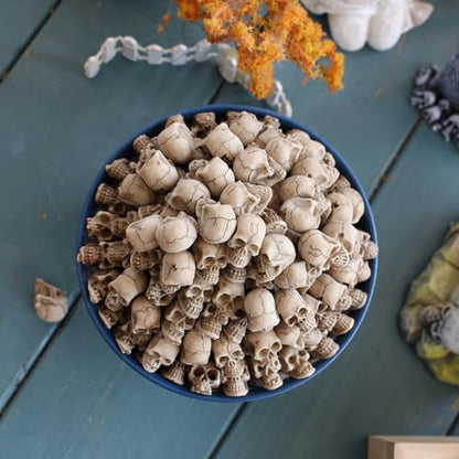 20PCS Miniature Resin Skull Figurines, Miniature Halloween Skeleton Heads, for Potted Plants, Aquariums, Desktop Decor DIY，for Decorative Yard Art for Outdoor Garden