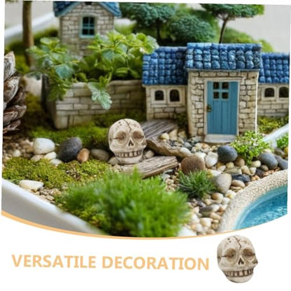 Ciieeo 20pcs Resin Skull Figurines for Garden and Fish Aquarium Decor, Outdoor Halloween Lawn Decorations, Miniature Skull Heads for Terrarium and Planter Accessories
