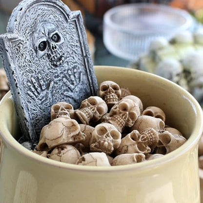 Mini Skulls Figurine Skeleton Head Miniatures for Halloween Decor, Skull Decor, Dollhouse Accessories for Halloween Decorations,40pcs