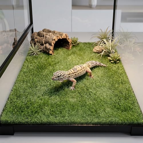 Reptile Carpet Substrate, Washable Absorbent Moss Mat Bedding Liner | Made of thick fiber for amphibian terrariums, this non-slip flooring holds moisture to keep tanks stable, sized 17.72x23.6in