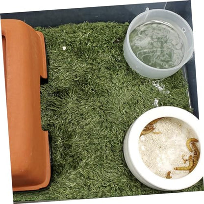 Sosoport Reptile Moss Carpet Mat Comfortable and Absorbent Tortoise Bedding for Terrariums for Amphibians and Reptiles Soft Material Moisture Retaining Fake Lawn