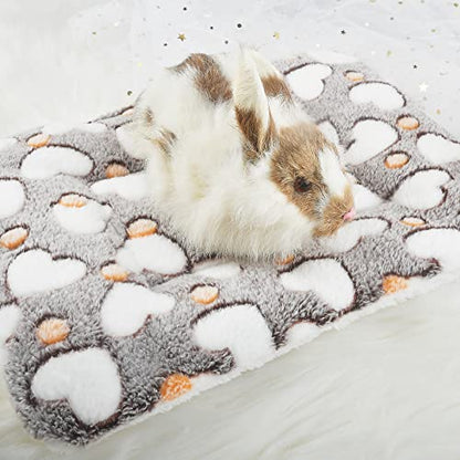 Small Animal Bed Mat, Soft & Warm, Suitable for Guinea Pig, Hamster, Rabbit, Rat and Bearded Dragon (X-Large(13.3''x9.4''), Heart Brown) - color: Heart Brown, size: X-Large(13.3''x9.4'')