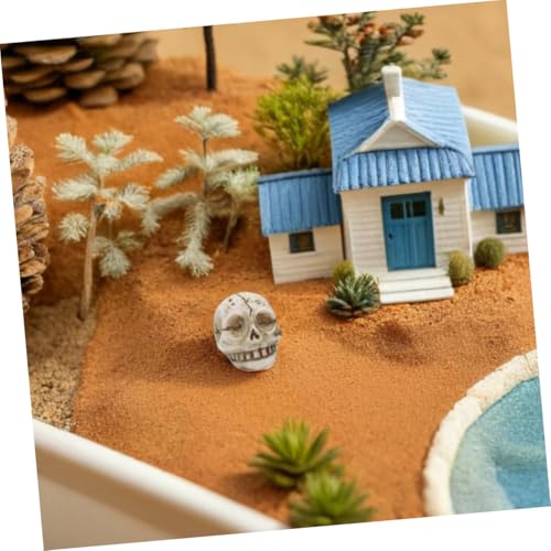 Luxshiny 20pcs Resin Skull Figurines Miniature Skull Aquarium Decor for Garden Flower Pot and Terrarium Halloween Outdoor Tabletop Decoration