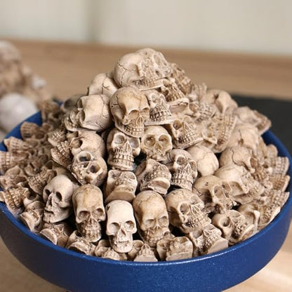 20PCS Miniature Resin Skull Figurines, Miniature Halloween Skeleton Heads, for Potted Plants, Aquariums, Desktop Decor DIY，for Decorative Yard Art for Outdoor Garden
