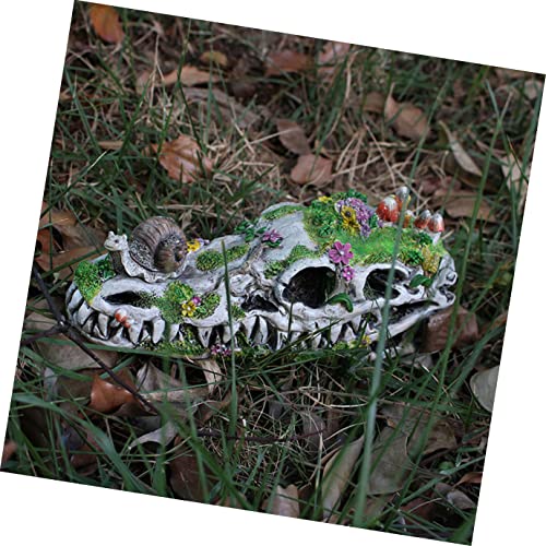 Homoyoyo Terrarium Decor Animal Decor Resin Crafts Dinosaur Garden Statue Snail Ornament Halloween Room Decorations Resin Snail on Dinosaur Skull Dinosaur Skull Adornment Garden Adornment