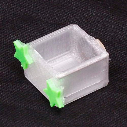 3 Pcs Magnetic Jumping Spider Feeding Dish Jumping Spider Enclosure Accessories Star-Shaped Design Reptile Water Bowl for Other Small Reptiles or Insects (Transparent + Light Green) - color: Transparent + Light Green