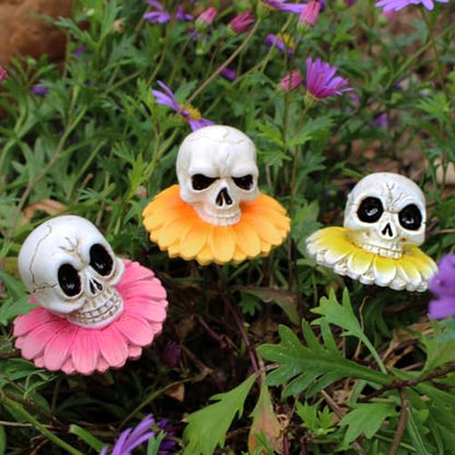 Resin Daisy Flower Skull Head Statue Plant Stakes Set of 3, Skull Garden Plant Accessories, Decorative Plant Picks, Indoor Outdoor Halloween Planter Pot Decorations Bonsai Crafts