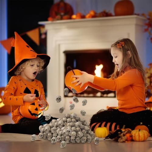 Vellibring 50pcs Halloween Mini Skull Decoration,Miniature Realistic Resin Skeleton Head Halloween Skull Heads Figurine for Vase Filler Trick Toy Party Table Decor