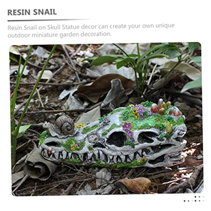 Homoyoyo Terrarium Decor Animal Decor Resin Crafts Dinosaur Garden Statue Snail Ornament Halloween Room Decorations Resin Snail on Dinosaur Skull Dinosaur Skull Adornment Garden Adornment