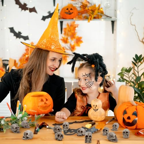 24 PCS Mini Skull Heads, Miniature Skeleton Heads Figurines, Tiny Resin Skulls for Crafts Halloween Party Micro Landscape Cake Topper Plants Outdoor Decoration