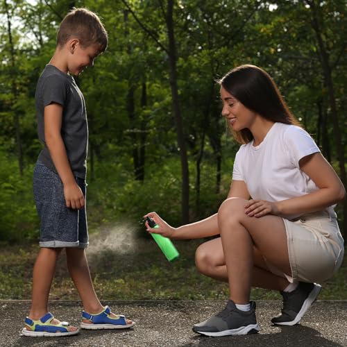 Eccliy 32 Pcs 8 oz Spray Bottles Fine Mist Cleaning Bottles Clear Empty Plastic Travel Sprayer Refillable Sprayer with Cap for Cleaning Solutions Oils Travel Perfumes(Green,Clear) - color: Green, style: Clear