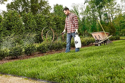 Roundup 190260 2-Gallon Lawn and Garden Sprayer for Controlling Insects and Weeds or Cleaning Decks and Siding